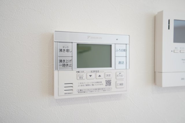 エコキュートは使い方次第でガスを使用するよりも光熱費を抑えられます。※類似物件の参考画像です。