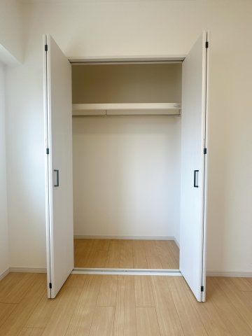 中部屋洋室/エアコン設置可能/6.5帖
