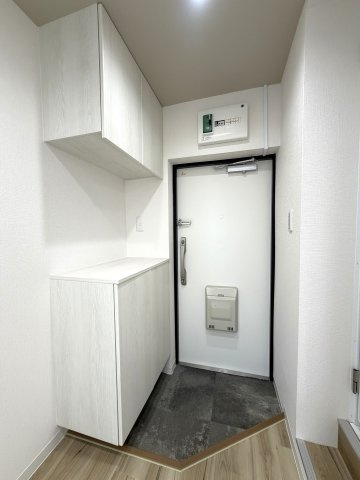 防犯性の高いダブルロックの玄関です。