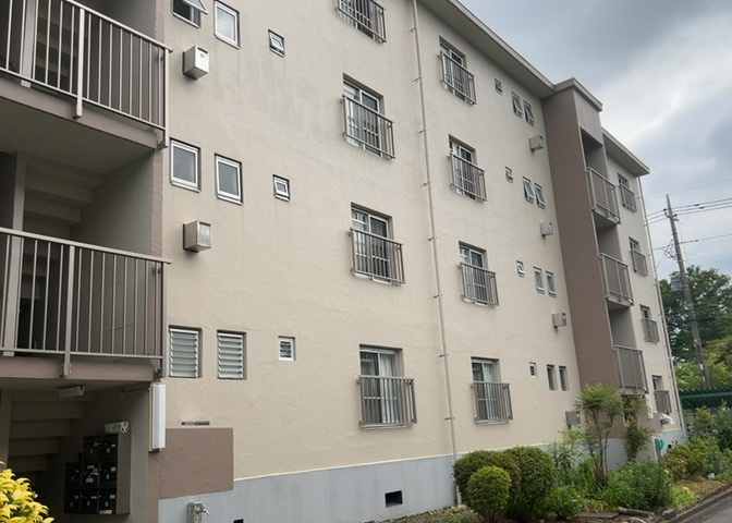 家を建てる前提で土地を探している場合、地盤の丈夫さは譲れない条件の一つです。地盤が脆弱だと追加工事が必要となります。また、過去に地盤沈下や液状化現象を起こした土地は、できるだけ避けた方がいいでしょう。
