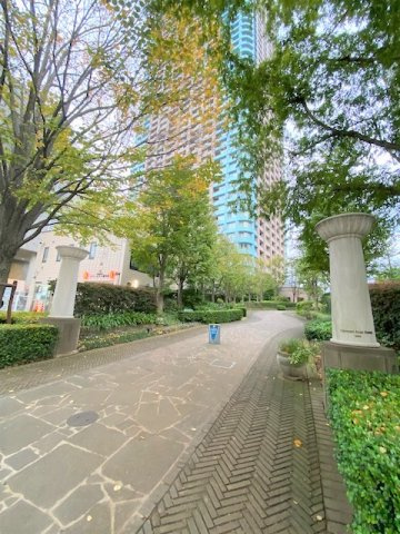 エントランスへのアプローチ