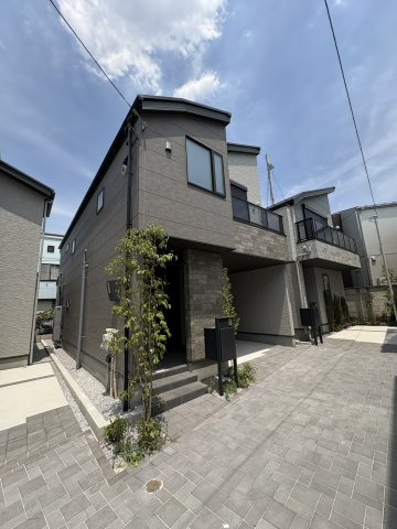 【練馬区富士見台1丁目新築戸建の前面道路含む現地写真】