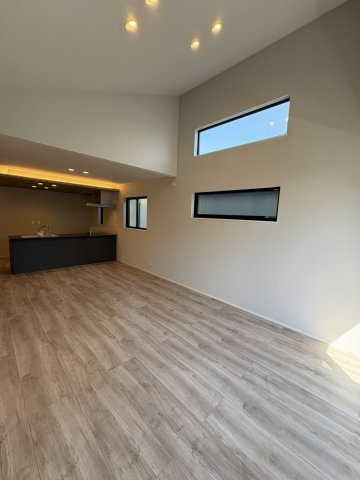 【練馬区富士見台１丁目新築戸建の居間】