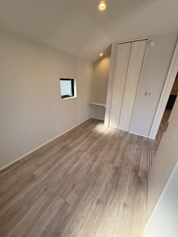 【練馬区富士見台1丁目新築戸建の洋室】