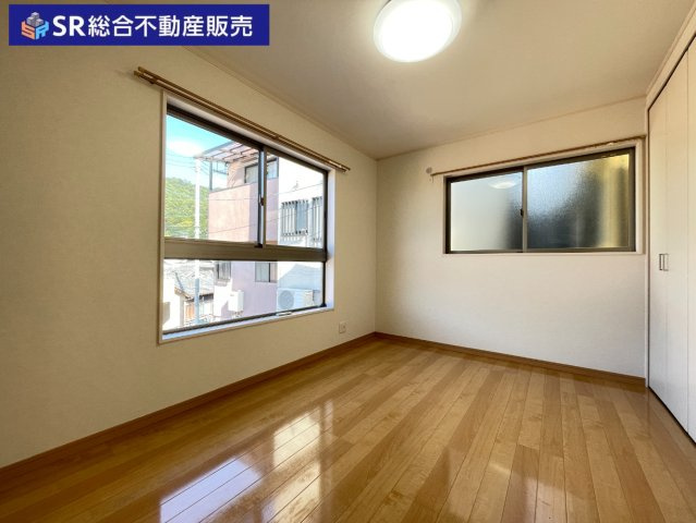 3F北側6帖洋室。勉強に集中できそうなお部屋です！子供部屋にいかがでしょうか。