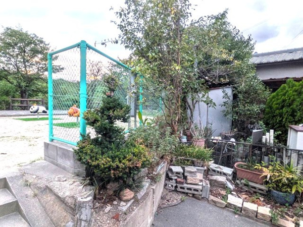 【高槻市庄所町 建築条件無し売り土地 更地渡しの周辺】