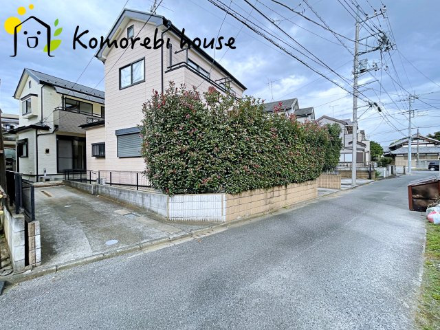 前面道路含む現地写真です