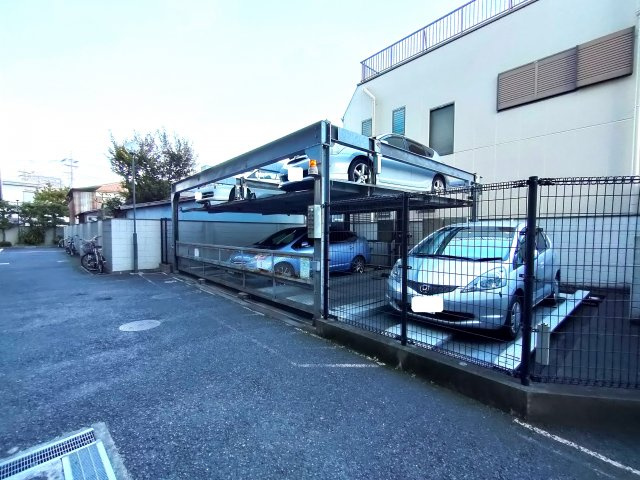 【駐車場】