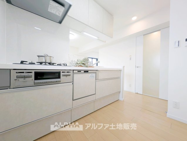 【Life　without　end】　◆心地よさを求めて◆終わりのない暮らしづくりはキッチンから始まる。食事は暮らしの中でとても重要。お洒落なキッチンを使用すれば空間の居心地良さが変わる。