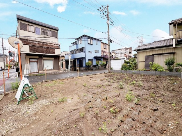 南西角地で陽当り良好・開放感のある立地！敷地約30坪・自由設計で夢のマイホームはいかがでしょうか！建築条件なし・お好きなハウスメーカーで建築可能です！