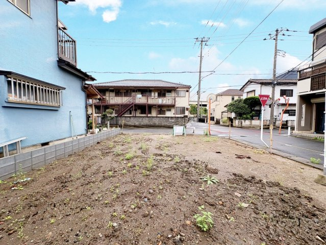 南西角地で陽当り良好・開放感のある立地！敷地約30坪・自由設計で夢のマイホームはいかがでしょうか！建築条件なし・お好きなハウスメーカーで建築可能です！