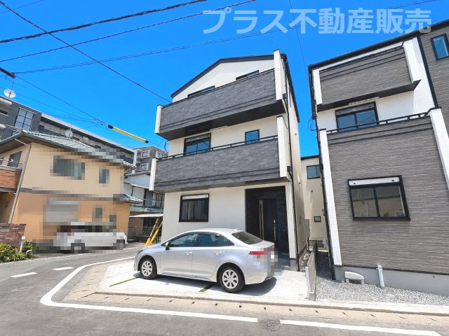 現地写真。プラス不動産販売なら、現場の全ての棟をまとめてご見学頂けます。