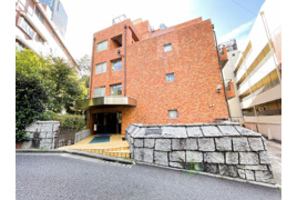 カルム赤坂の外観