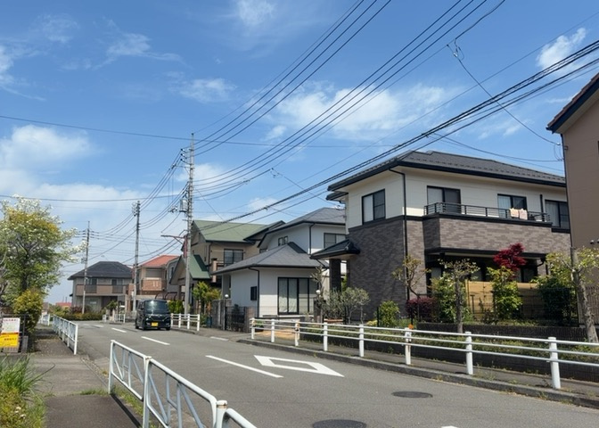 土地の地勢が高台の場合、景色を綺麗にみることができ、景色にこだわってお家探ししている方におすすめです！また平坦地よりも風通しがいいというメリットがあります。デメリットもあるので是非現地でご確認下さい。