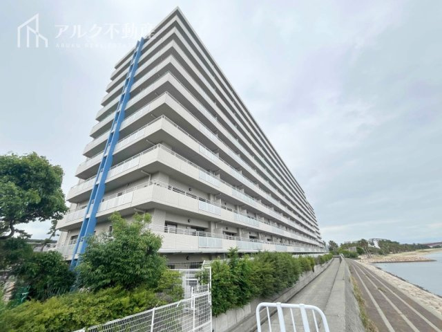 鉄筋コンクリート造11階地下1階建て