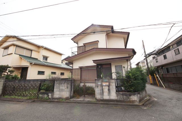 徒歩10分圏内に小学校・コンビニ・郵便局・西堀新堀コミュニティセンターなど周辺環境充実