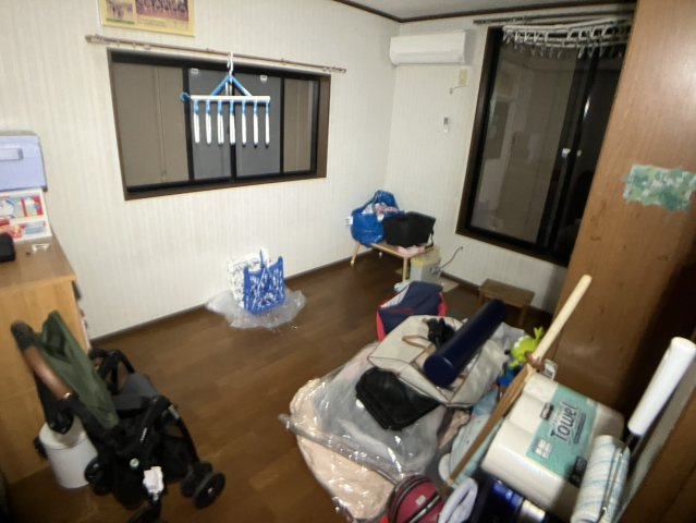 庭があることでガーデニングや家庭菜園はもちろん、こどもの遊び場やペットを放して遊ぶことができます。また、家の周囲に余裕があるということです。隣地との間があれば、十分な日当たりと、風通しが確保できます。