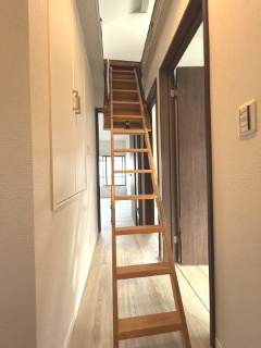 屋根裏収納あり