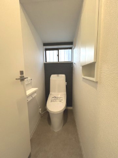 トイレ新規交換済み