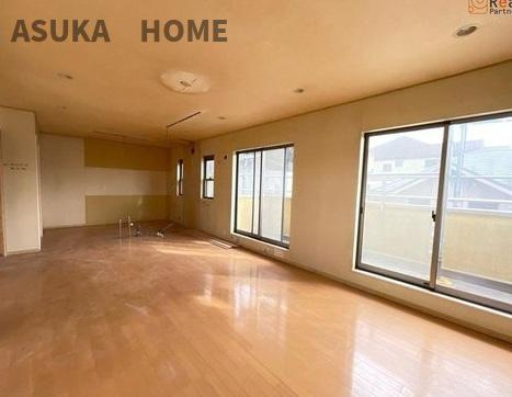 リビングとダイニングに分けられているLDK♪生活動線に配慮された間取りとなっております。