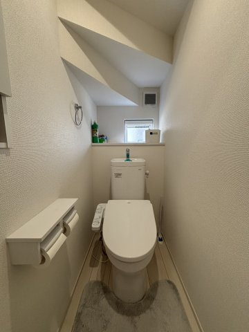 トイレは1F、2F共に完備！取り合いになることがありませんね(^^)/      　