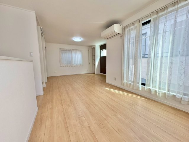 視線が気になりにくく、採光も取りやすい広々19.1帖の2階リビング！