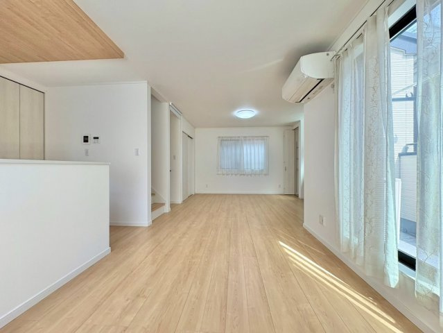 視線が気になりにくく、採光も取りやすい広々19.1帖の2階リビング！