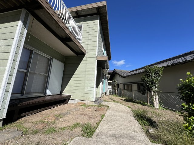 家庭菜園もできる広々としたお庭です
