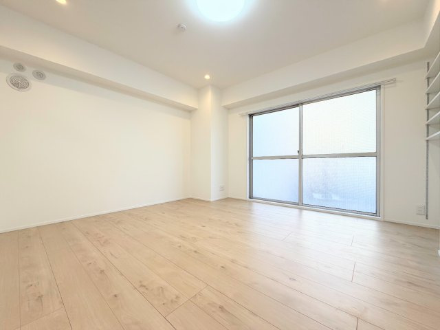 ◆ご家族の会話がはずむ、開放的なＬＤＫです。休日はお陽さまの光をたっぷりととりこめるぽかぽかリビングで過ごしませんか？