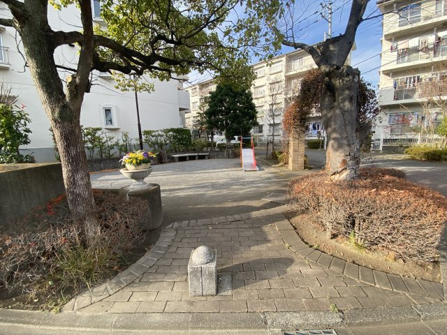 敷地内遊び場があります