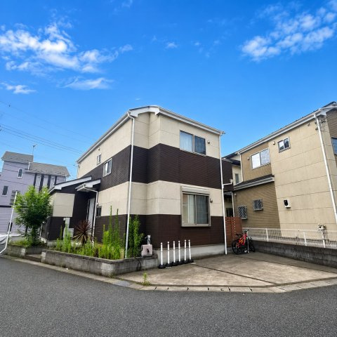街並みに溶け込む、上質な佇まい　