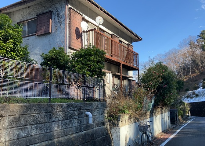 土地を買う際、住む地域の自治体や福祉の補助制度にも注目してみましょう。子供や老人の医療補助やゴミ出しのルールなど、自治体によってルールに大きな違いがあるため、暮らしやすい土地で判断するとよいでしょう。