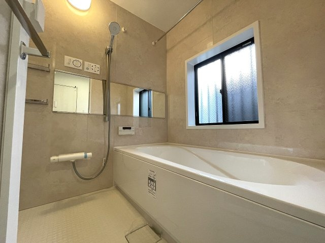 一日の疲れを癒す浴室は機能的なシステムバスルーム　