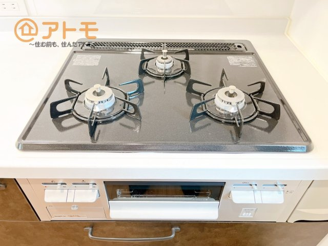 3口コンロは使い勝手がよくお料理も楽しくなりそうです♪