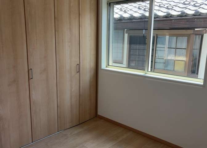 子供が何人でも年齢によっては、受験時にしっかり壁のある個室があった方が良い場合もあります。難しい問題ですが、兄弟の人数や、性別や年齢差によって状況が異なりますので、数年後のこともしっかり考えましょう。
