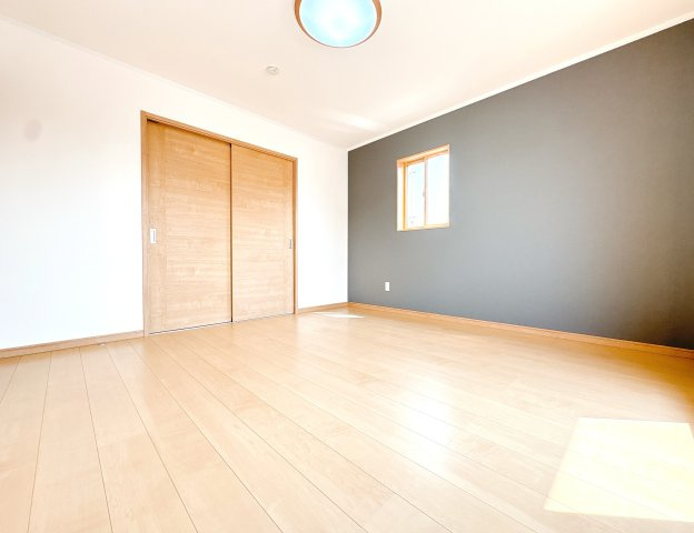 2Ｆ8帖の南東洋室になります♪