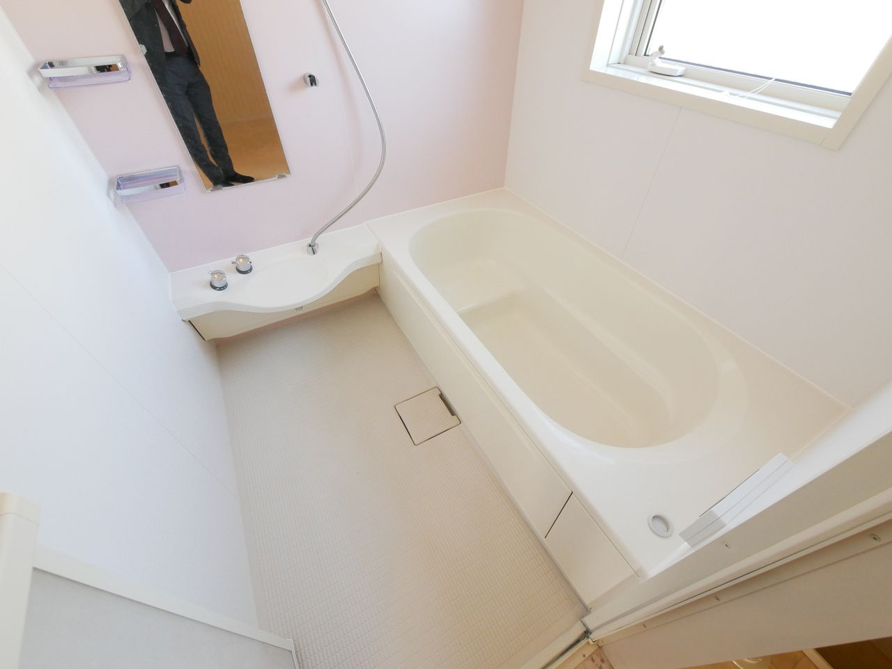 1坪サイズバスルーム　浴室換気乾燥機付き