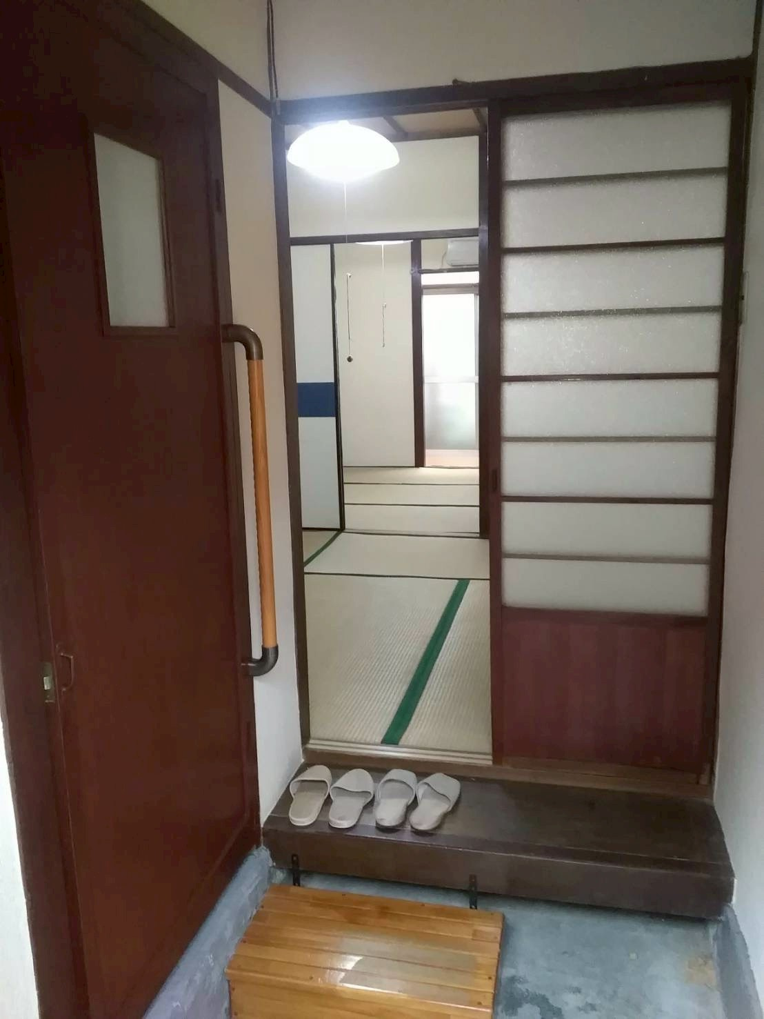 玄関