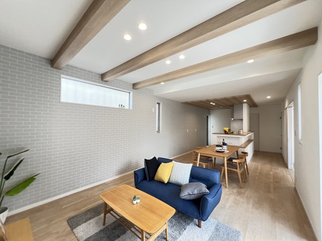 ＬＤＫ20帖　明るく開放的な空間です♪