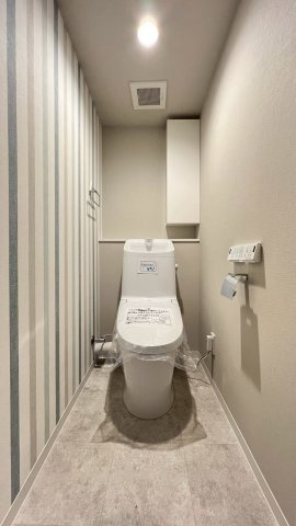 温水洗浄便座付きトイレ