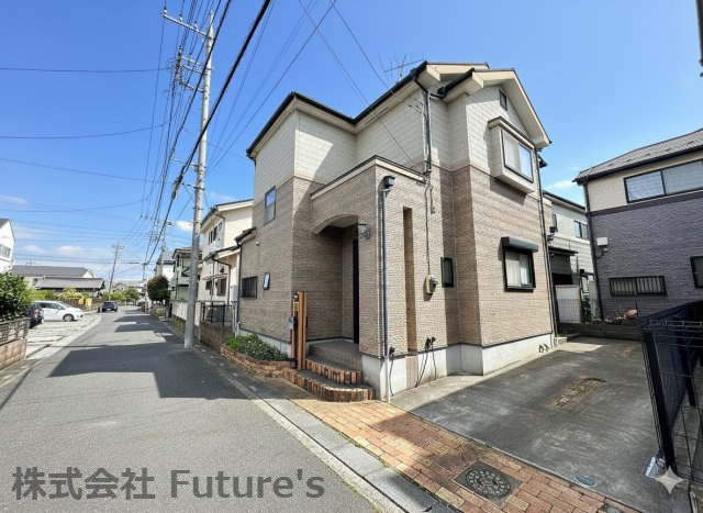 前面道路含む現地写真です。