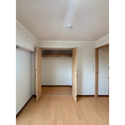 奥行きのある収納で大切なお荷物を管理♪*