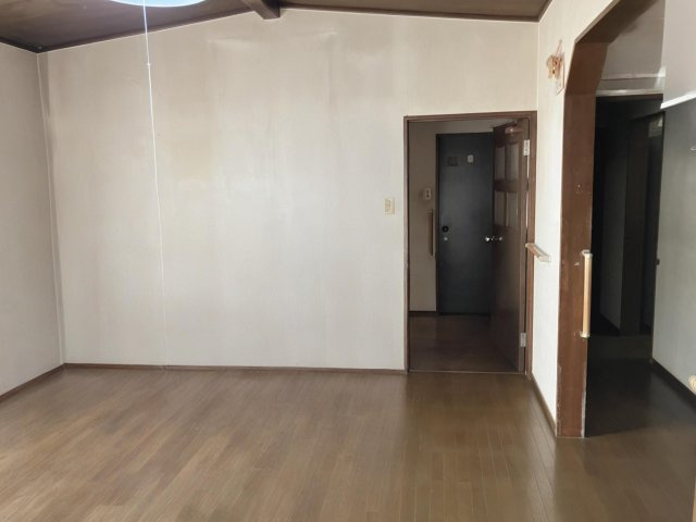※家具等はAIで消しています。