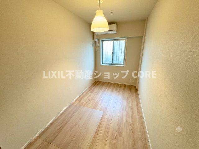 室内はいつも明るい印象なので気持ちの良い朝を迎えられます。毎日の生活も明るくなりそう♪　