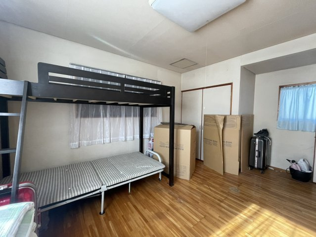個人の部屋や寝室として使える洋室です