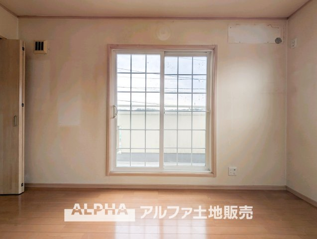 【comfort　room】　◆落ち着きのある室内◆寝室としても子ども部屋としても使いやすく、暮らしの変化にも対応できる空間。日々の時間を穏やかに過ごせます。