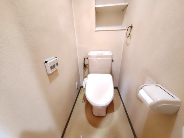 清潔感のあるトイレです