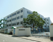高槻市立奥坂小学校（徒歩約14分）