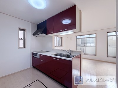 カウンター部分に小物や出来上がったお料理を並べられます