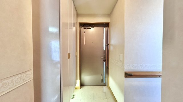 シューズクローゼット付きの玄関です。